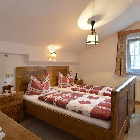 Shirley アパート ウダーンス